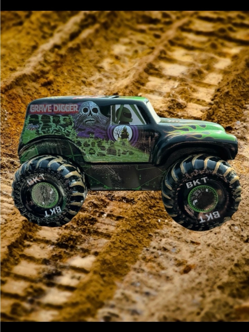Monster Jam Grave Digger Ceramic Piggy Band